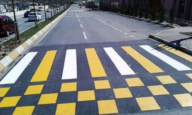 Beylikdüzü’nde Yol Konforu Sağlanıyor