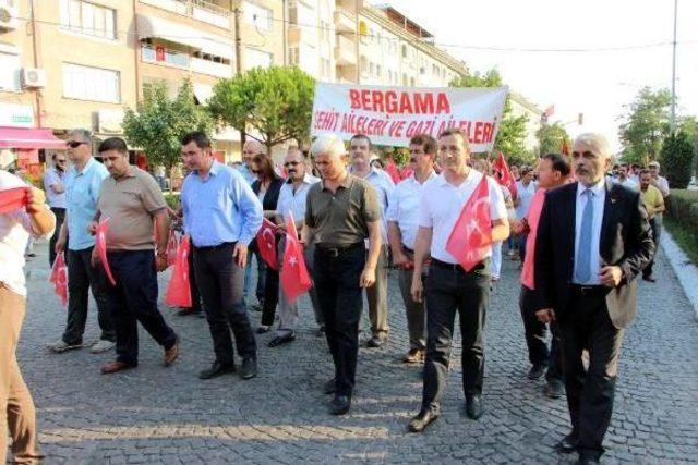 Bergama'da Terörü Protesto Yürüyüşü