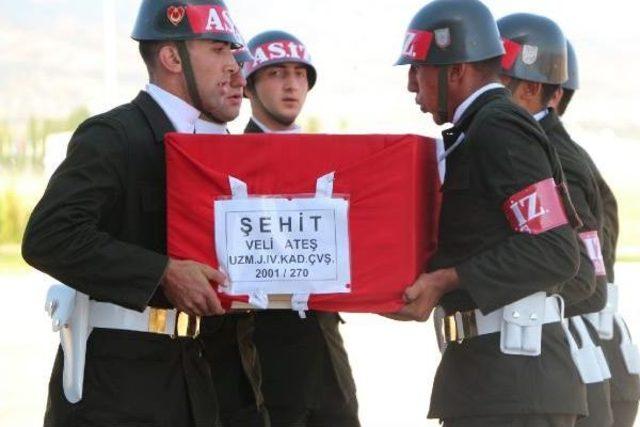 Şehit Uzman &Ccedil;avuş Veli Ateş, T&ouml;renle Memleketine Uğurlandı 1