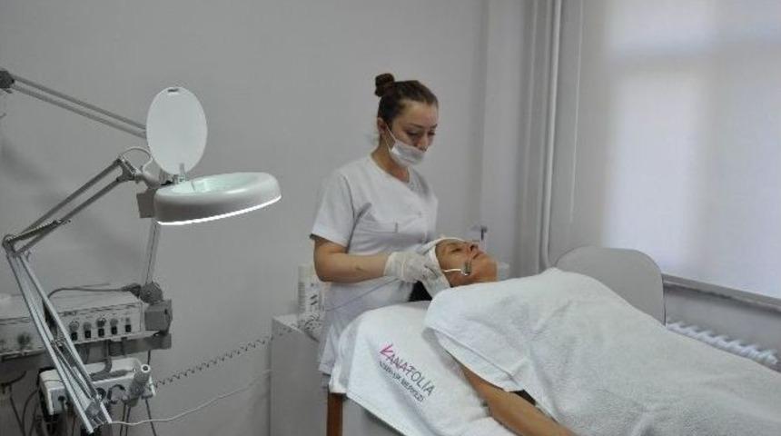 Cilt Temizliği İ&ccedil;in Pahalı &Uuml;r&uuml;nlere Gerek Yok