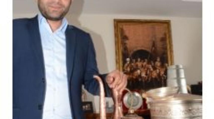 Kabartma Tekniği İle &Ccedil;itfe Minareli Medrese