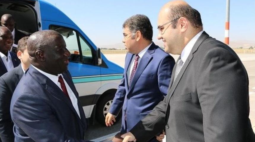 Aziziye&rsquo;den Gambiya&rsquo;ya Kardeşlik K&ouml;pr&uuml;s&uuml;