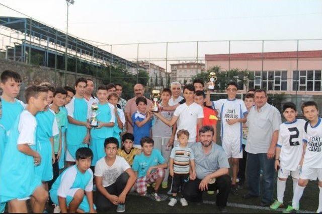 Yaz Kuran Kursu Futbol Turnuvası Şampiyonu Kırklar Cami Takımı Oldu