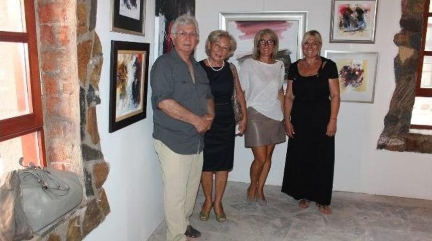 Baba Kız Urla&rsquo;da Sergi A&ccedil;tı