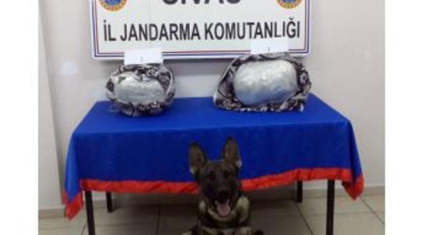 Sivas&rsquo;ta 25 Kilo 175 Gram Esrar Ele Ge&ccedil;irildi