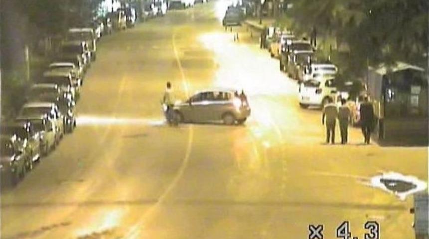 Otomobile &Ccedil;arpan Bisikletli Havada Takla Attı