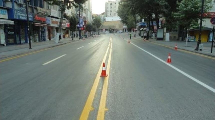 Malatya&rsquo;da Yol İşaretleme Ve Levhalama &Ccedil;alışmaları