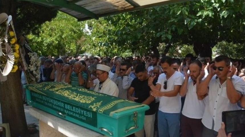 Eski Belediye Başkanı Son Yolculuğuna Uğurlandı