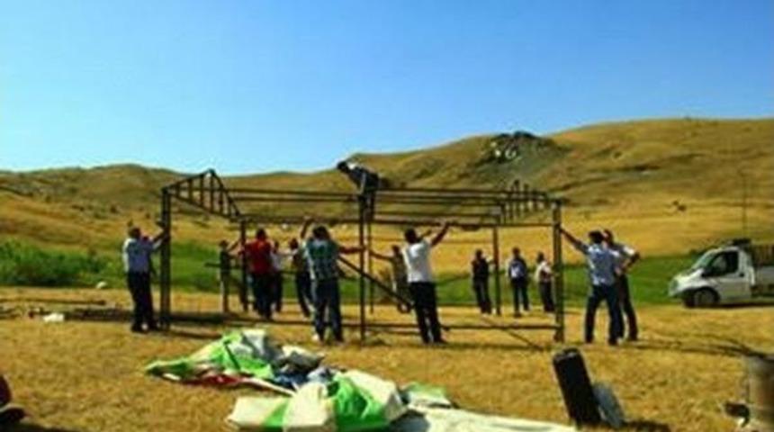 Hdp'liler, Ge&ccedil;ici Askeri G&uuml;venlik B&ouml;lgesine &Ccedil;adır Kurdu