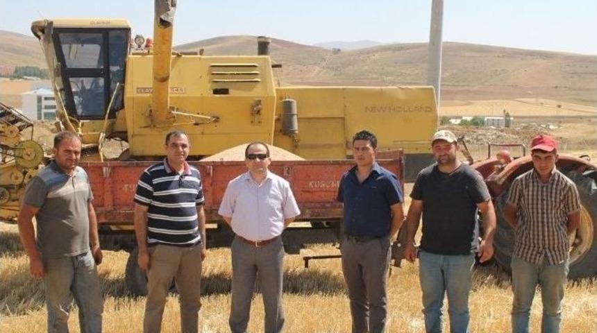 Anıza Ekim Bayburt &Ccedil;ift&ccedil;isinden Ge&ccedil;er Not Aldı