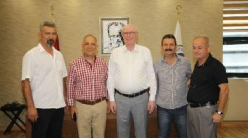 Demirspor Kul&uuml;b&uuml;&rsquo;nden Başkan Kurt&rsquo;a Ziyaret