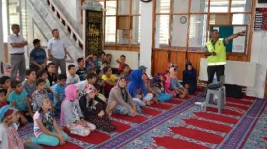 Kur&rsquo;an Kursu &Ouml;ğrencilerine Trafik Eğitimi