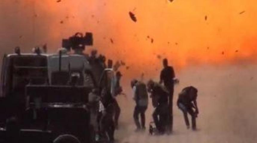 Turkish Bomb Experts Detonate Car Bomb With Huge Blast