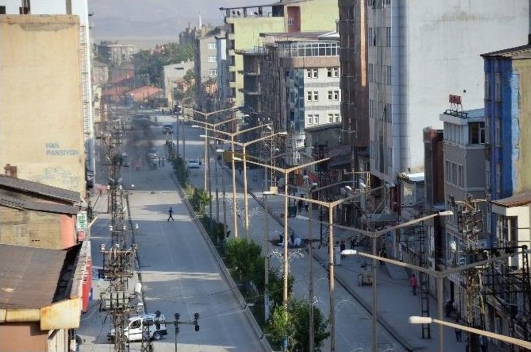 Y&uuml;ksekova&rsquo;da Cenaze Gerginliği