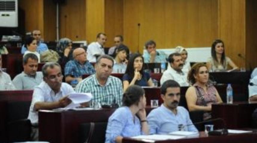 Belediye Meclisi M&uuml;lteci Kamplarını Ele Aldı