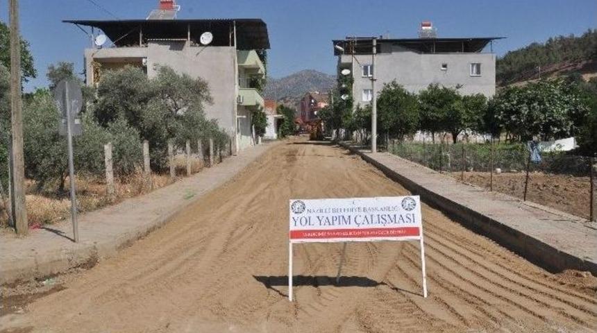 Nazilli Belediyesi İsabeyli Yollarını G&uuml;zelleştiriyor
