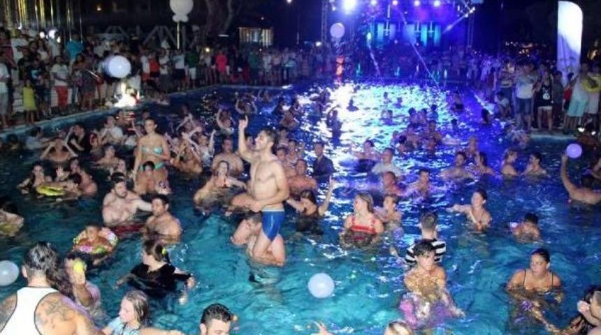 Otel Partileri Sınır Tanımıyor
