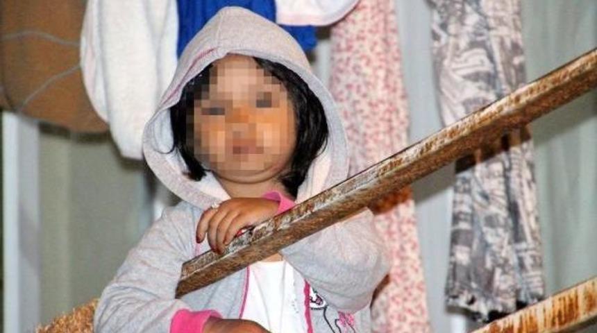 Annesinin Gece Evde Yalnız Bıraktığı &Ccedil;ocuk Karakola G&ouml;t&uuml;r&uuml;ld&uuml;
