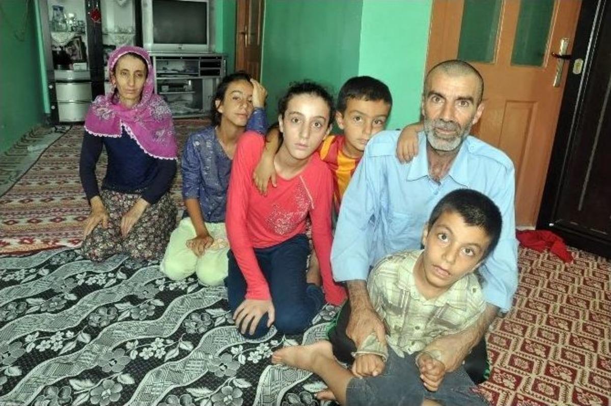(&ouml;zel Haber) 2 &Ccedil;ocukları Zihinsel Engelli Olan Aile Yardım Bekliyor