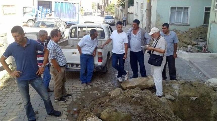 (&ouml;zel Haber) Arıza Ararken Tarihi Mezar Taşı Buldular