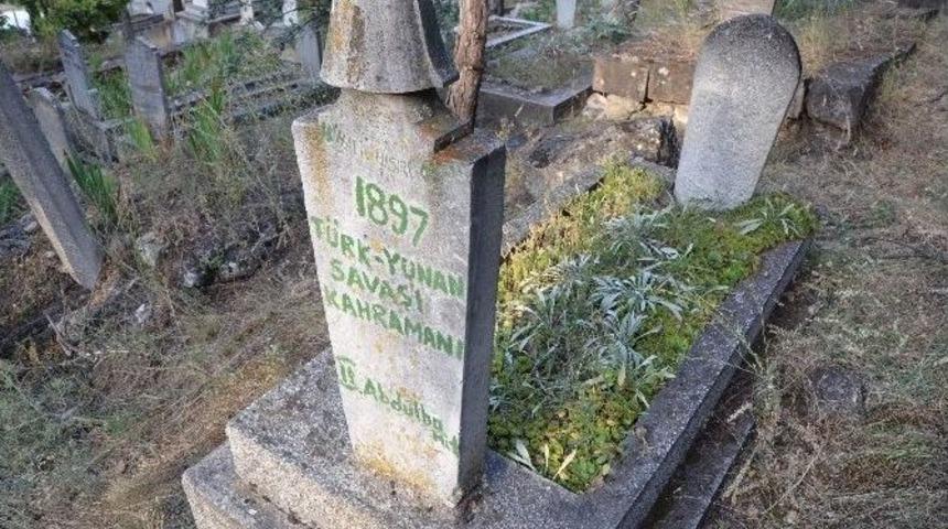 Odunpazarı&rsquo;nda Bir Garip Mezar Taşı