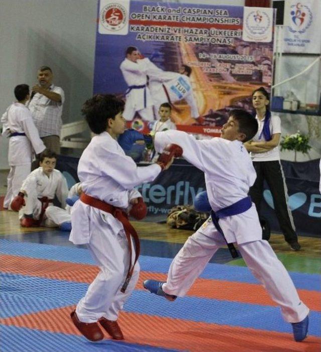 Trabzon’da Karate Şöleni