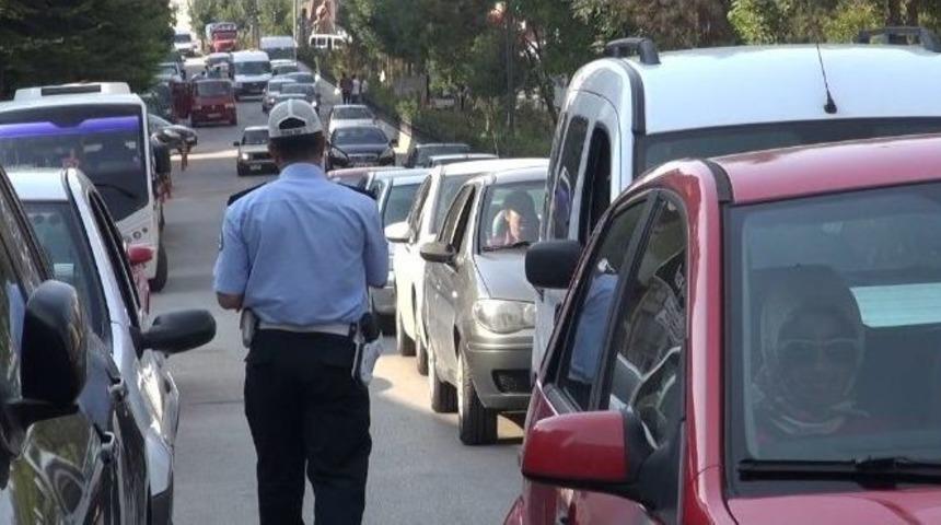Trafik Ekiplerinden S&uuml;r&uuml;c&uuml;lere Emniyet Kemeri Uyarısı