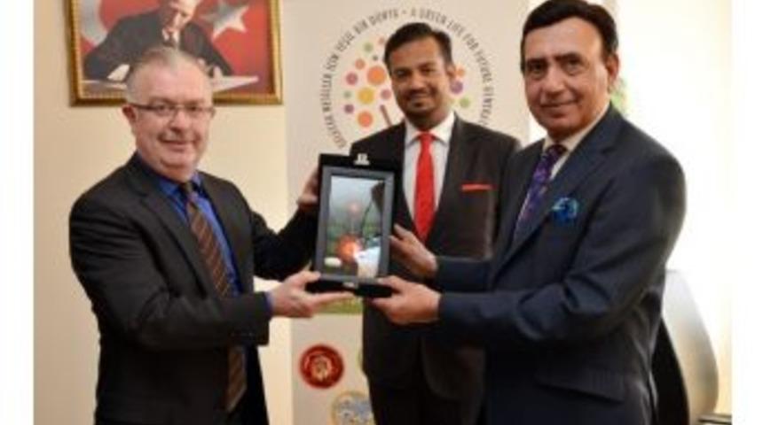 Pakistan Expo 2016 İ&ccedil;in Resmi S&ouml;zleşmeyi İmzaladı