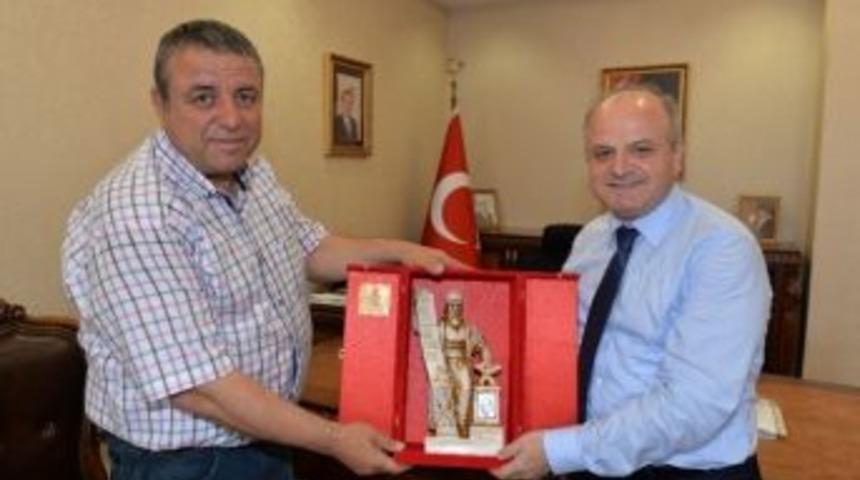 Kırşehirliler Vali &Ccedil;akacak&rsquo;ı Unutmadı