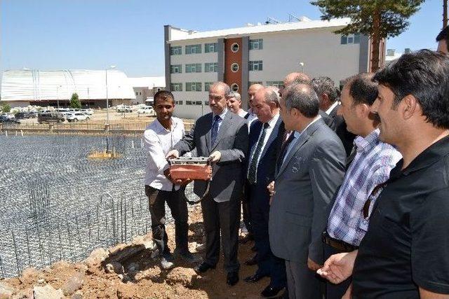 Muş&rsquo;ta K&uuml;t&uuml;phane Temeli Atıldı 1