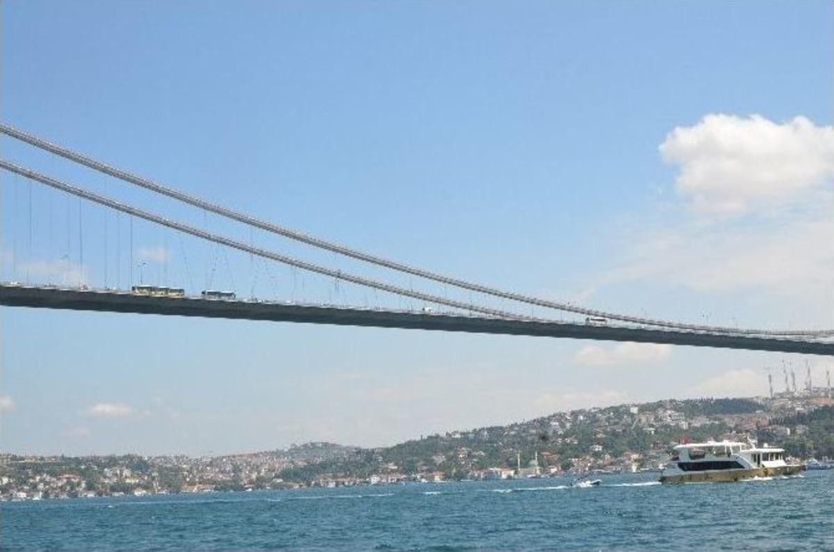 Boğazi&ccedil;i K&ouml;pr&uuml;s&uuml;&rsquo;nde İntihar Girişimi