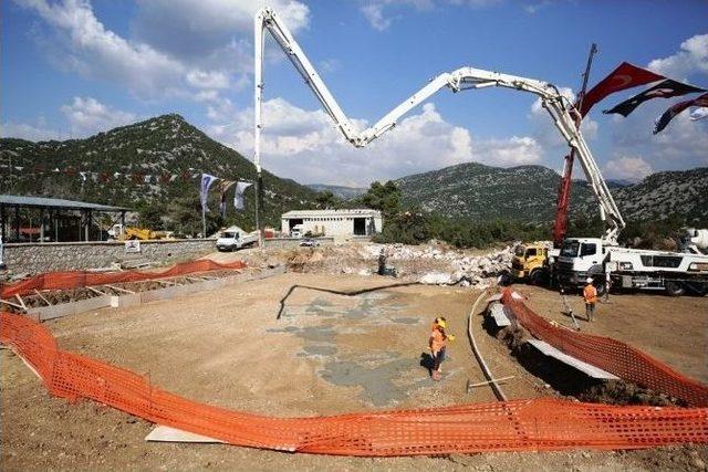 Menderes T&uuml;rel Akseki&rsquo;ye &Ccedil;ıkarma Yaptı 1