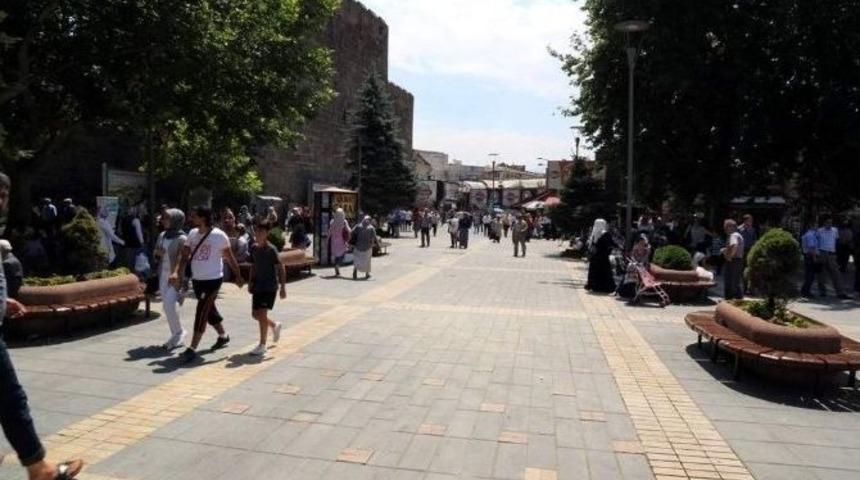 Melikgazi Belediye Başkanı Dr. Memduh B&uuml;y&uuml;kkılı&ccedil;: