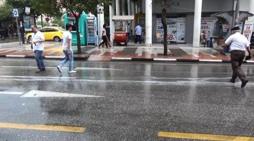 Kısa S&uuml;ren Yağmur Serinletti