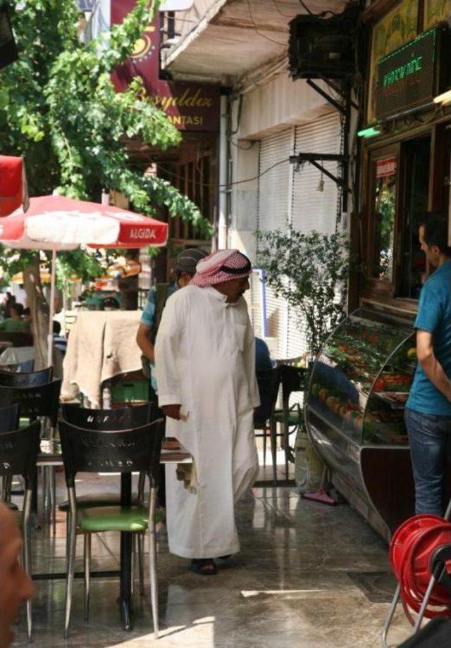 Basmane deki K&uuml;&ccedil;&uuml;k Suriye 1