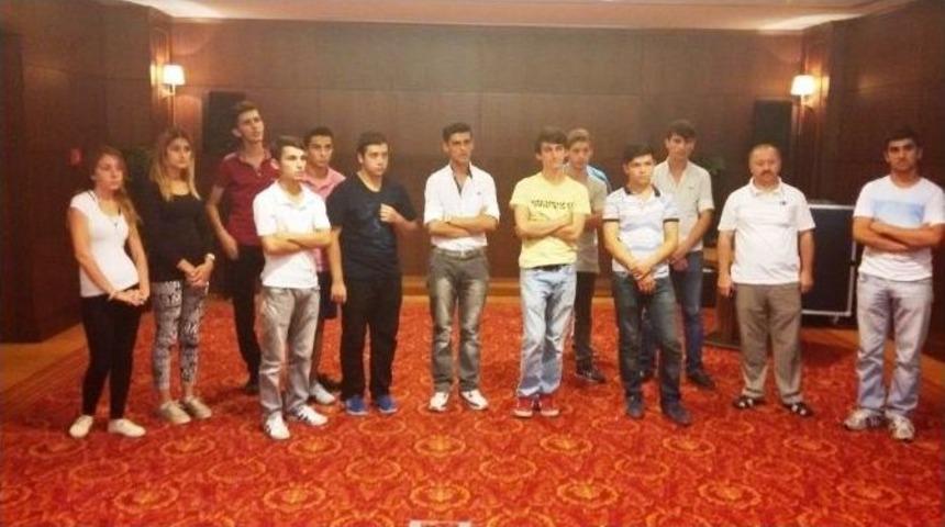Beyaz Kalpler &Ouml;ğrencileri Ramada Plaza&rsquo;da
