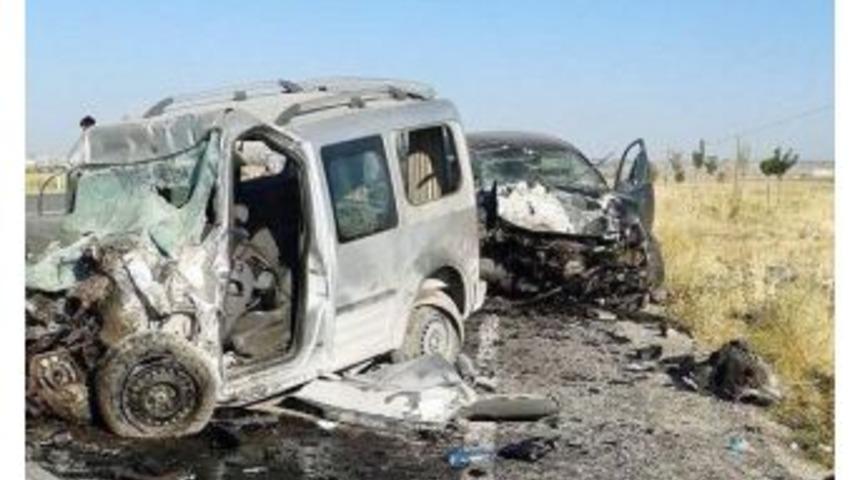 Erciş&rsquo;te Trafik Kazası: 4 &Ouml;l&uuml;