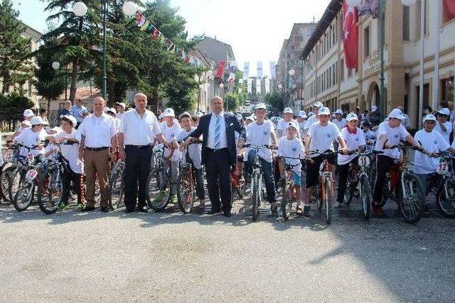 Taşköprü’de Bisikletle Şehir Turu Yapıldı