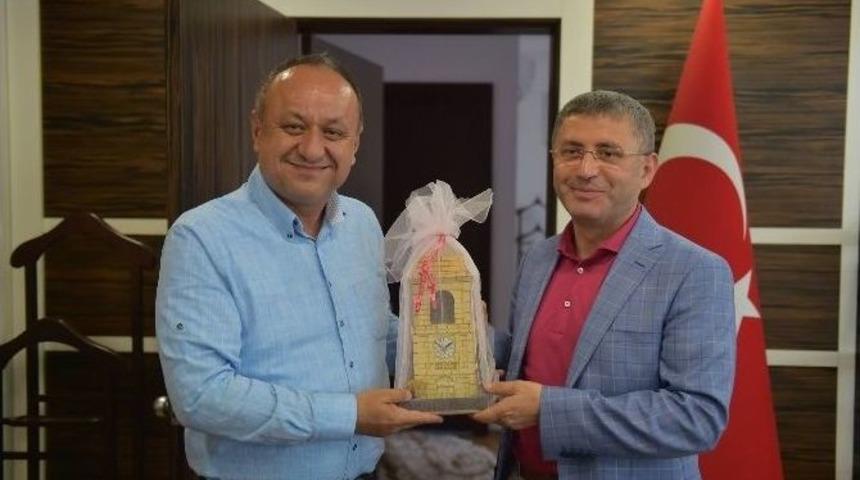 Hilmi T&uuml;rkmen, Tahsin Babaş&rsquo;ı Ziyaret Etti