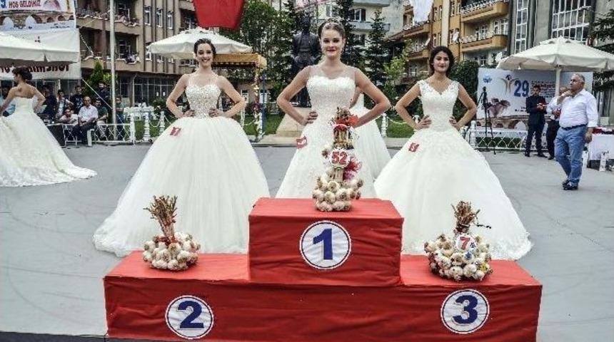 Taşk&ouml;pr&uuml;&rsquo;de Sarımsak G&uuml;zeli Se&ccedil;ildi