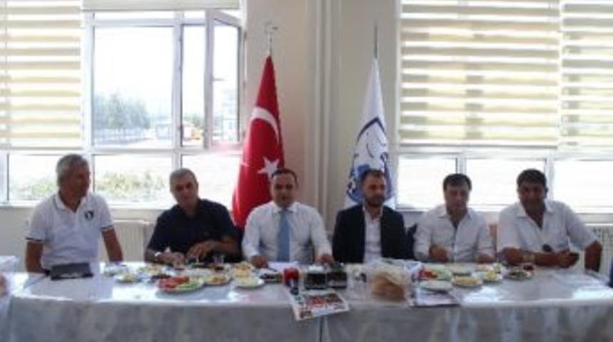 B. B. Erzurumspor Y&ouml;netimi Basınla İlk Toplantısını Yaptı