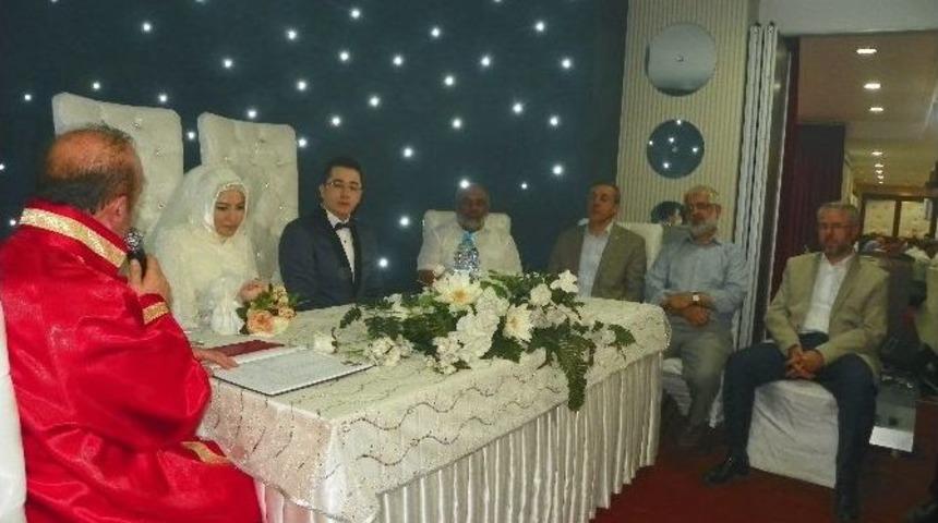 Ahmet Doğan&rsquo;dan Mutlu Evlilik Form&uuml;l&uuml;