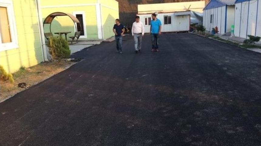 Kozlu Belediyespor Sahasının &Ouml;n&uuml; Asfaltlandı