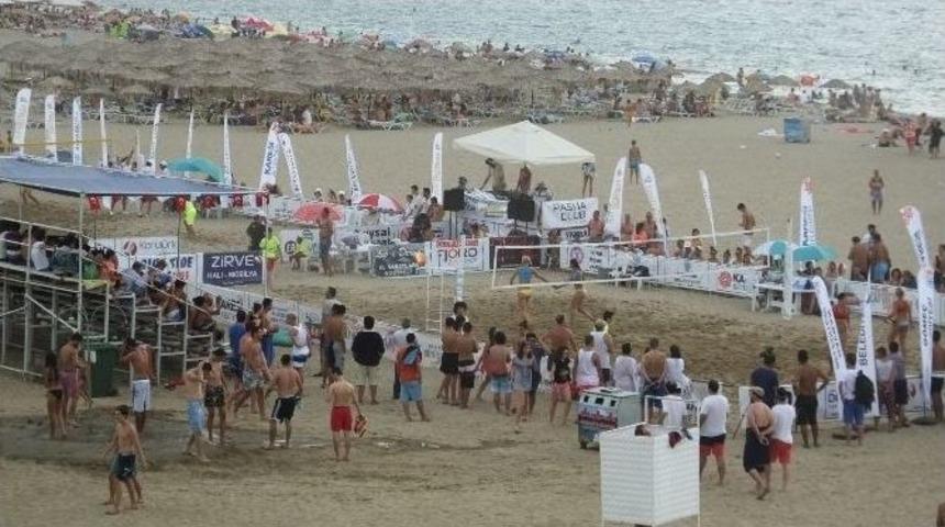 Burhaniye&rsquo;de Uluslararası Plaj Voleybolu