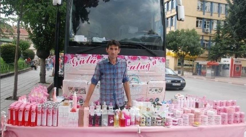 &ldquo;g&uuml;l&uuml;n Yolculuğu&rdquo; Otob&uuml;s&uuml; Afyonkarahisar&rsquo;da Stant A&ccedil;tı