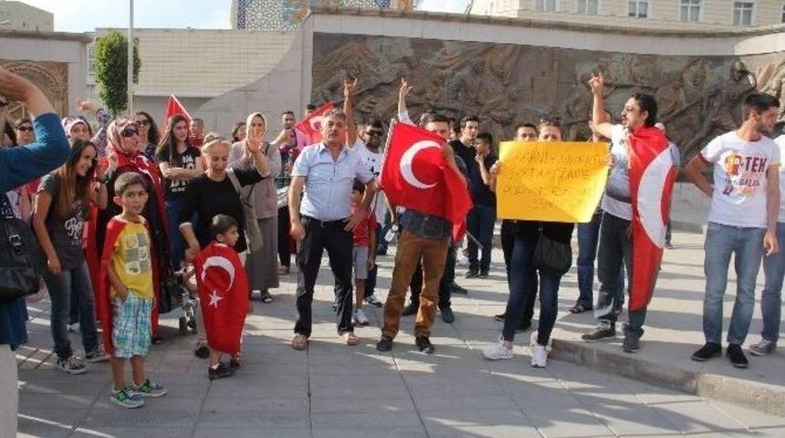 Ter&ouml;r Saldırılarına Tekpiye İlgi G&ouml;sterilmemesinden Yakındılar