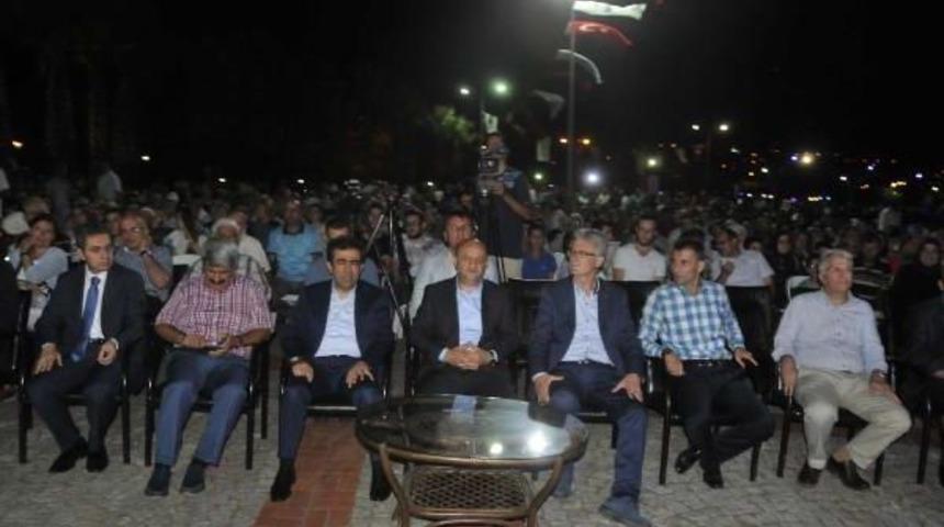 Deprem Kurbanları Felaketin 16. Yılında Anıldı