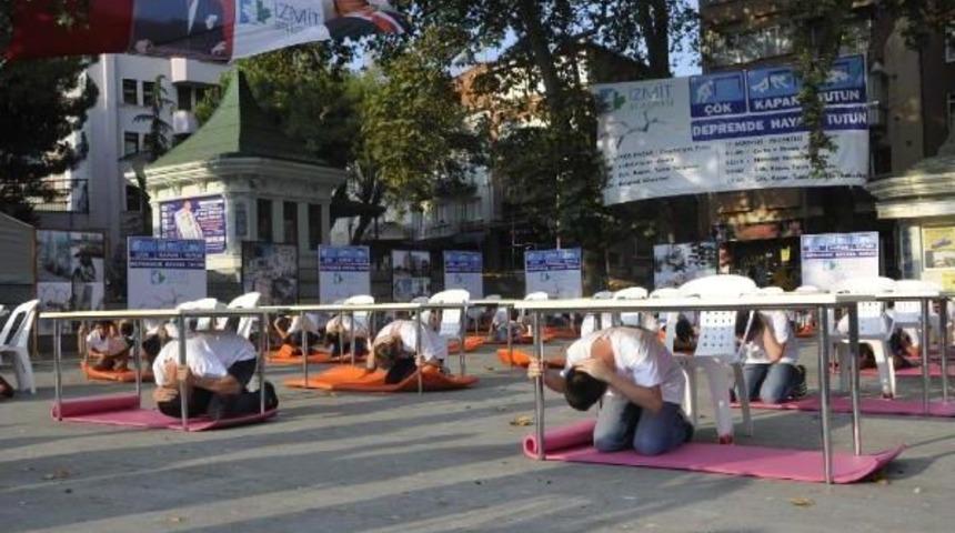 &Ccedil;&ouml;k, Kapan, Tutun, Depremde Hayata Tutun