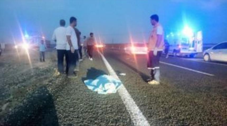 Otomobilin &Ccedil;arptığı &Ccedil;ocuk &Ouml;ld&uuml;