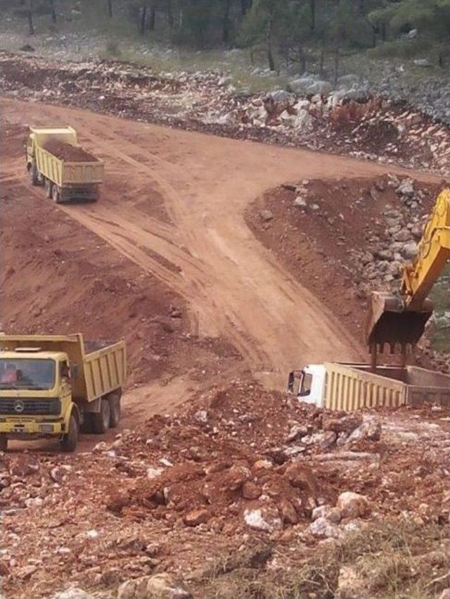 S&ouml;zl&uuml;, Kızıldağ Yoluna U&ccedil;ak İndirecek 2